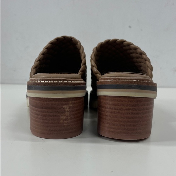 New Bernardo Sylvie Woven Lug Mules in Sand Glove Beige Size 8 - Picture 7 of 11
